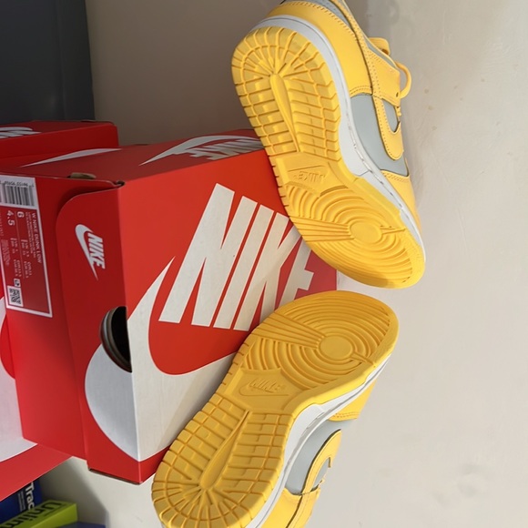 Nike Dunk Low Womens Citron - Picture 7 of 7